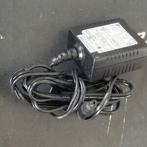 AC Adapter Charger M1-10S05 100-120V 0.5A 47-63Hz DC Output +5.0V 2.0A